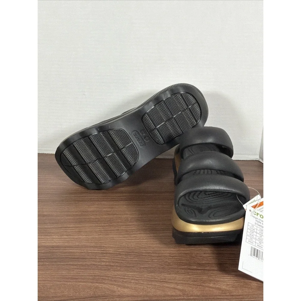 Crocs Mega‎ Crush Triple Strap Men's 7 / Women's 9 Metallic Black/Gold Sandals